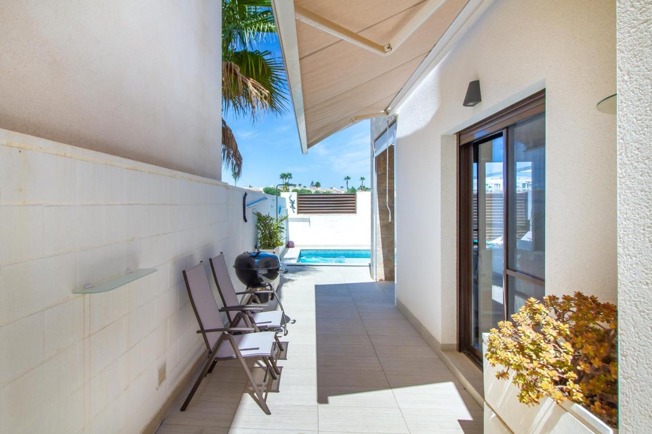 Villa Nina With Pool ロハレス エクステリア 写真